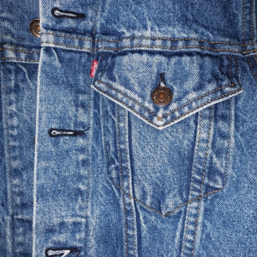 *SOLD* 38L 100% Cotton Vintage Denim Levi's Jacket - Picture 6 of 7